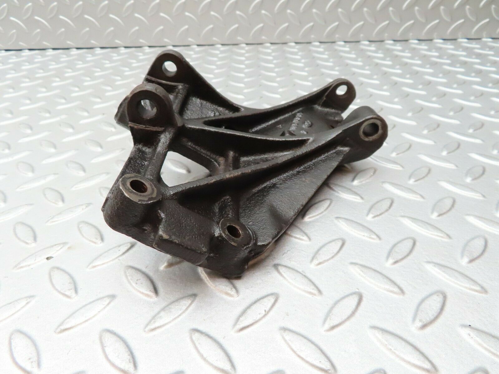 4813 Mercedes-Benz W114 280CE Coupe Alternator Bracket 1101550335
