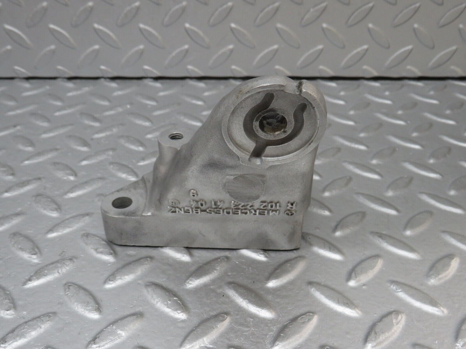 36788 Mercedes-Benz W201 190E 2.0L Engine Mount Bracket Left Side 1022234104