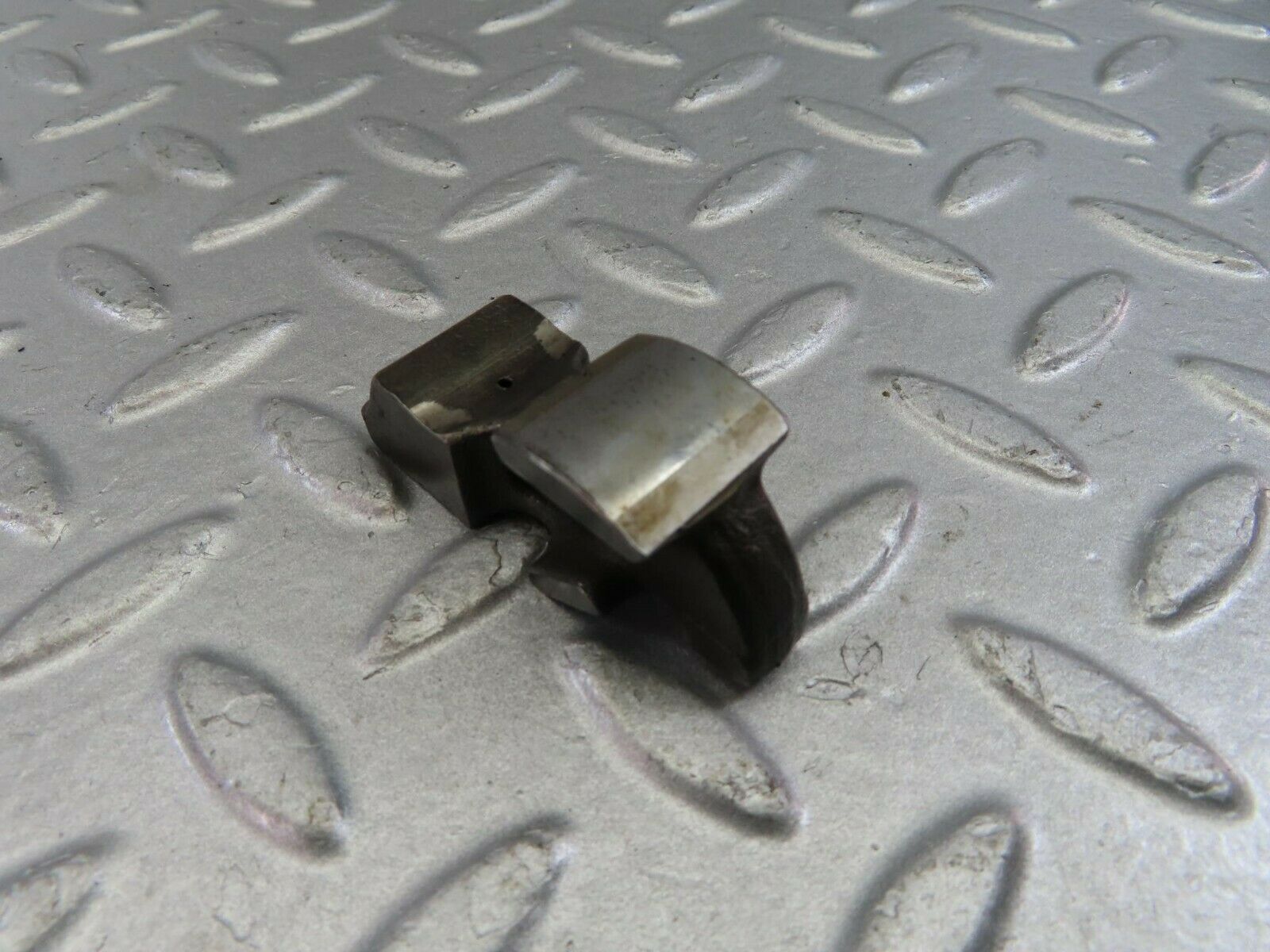 9870 Mercedes-Benz C123 280CE Coupe Valve Rocker Arm