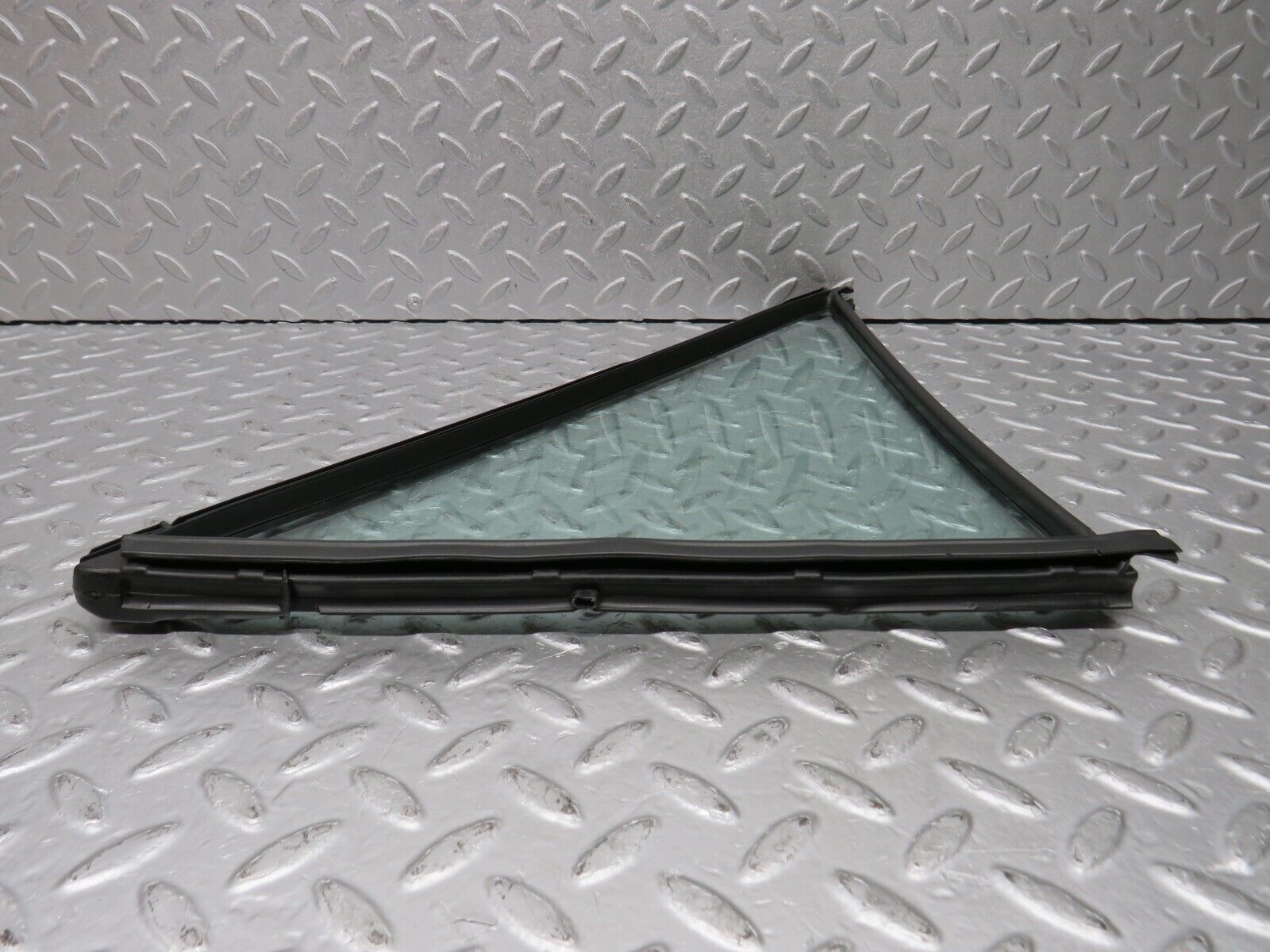 39067 Mercedes-Benz W201 190E 2.6L Rear Left Quarter Window Glass 2017350524