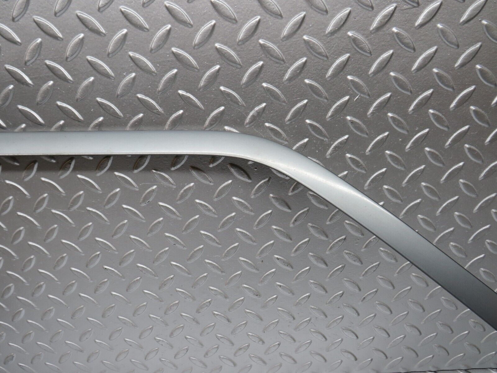 32311 Mercedes-Benz S124 300TE Wagon Front Right Door Exterior Frame Trim