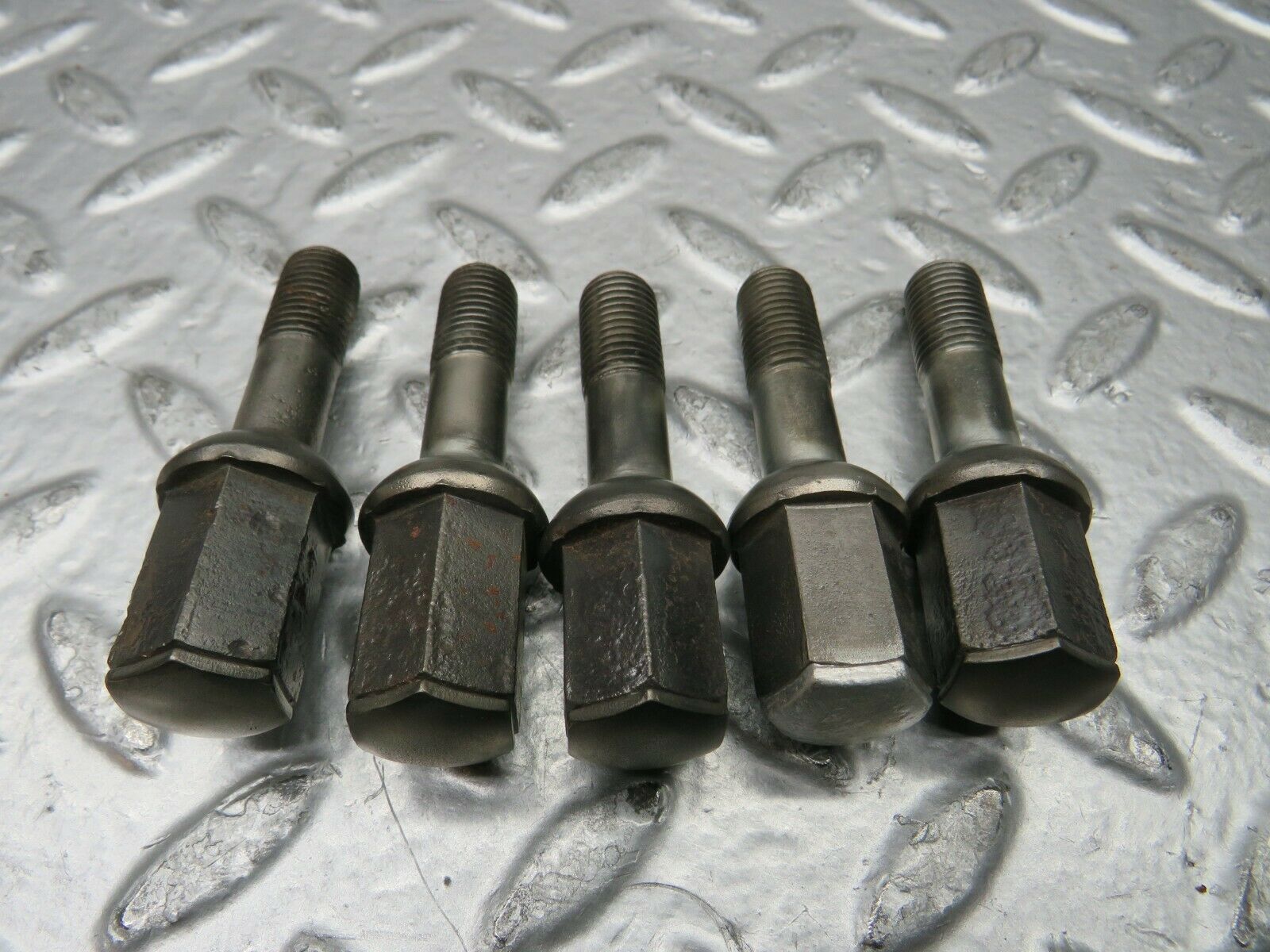22926 Mercedes-Benz 5x Alloy Wheel Lug Bolt M12x1.5
