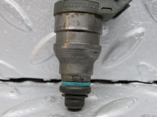 R129 SL fuel injector used OEM