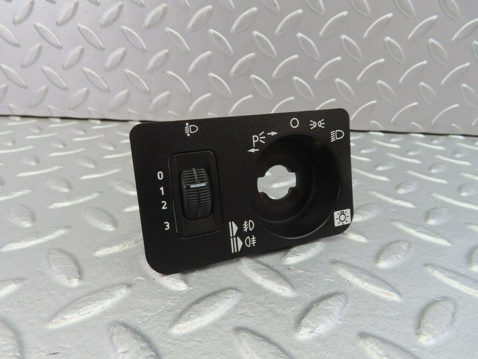 10433 Mercedes-Benz W201 190E Light Switch Trim Cover 2016890880