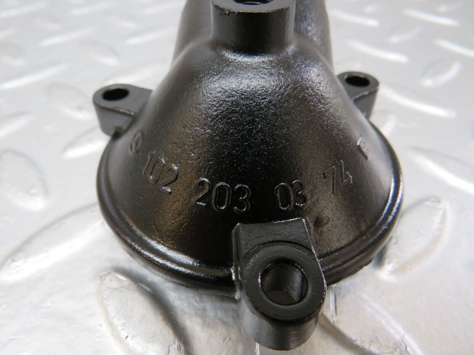 25550 Mercedes-Benz W123 200 Thermostat Housing 1022030374