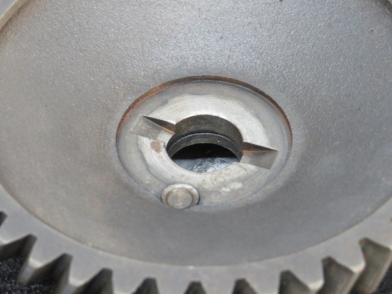 0328 Mercedes-Benz W120 180D Ponton Camshaft Sprocket 1360520201