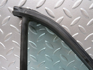 26829 Mercedes-Benz W123 240D Rear Left Quarter Glass