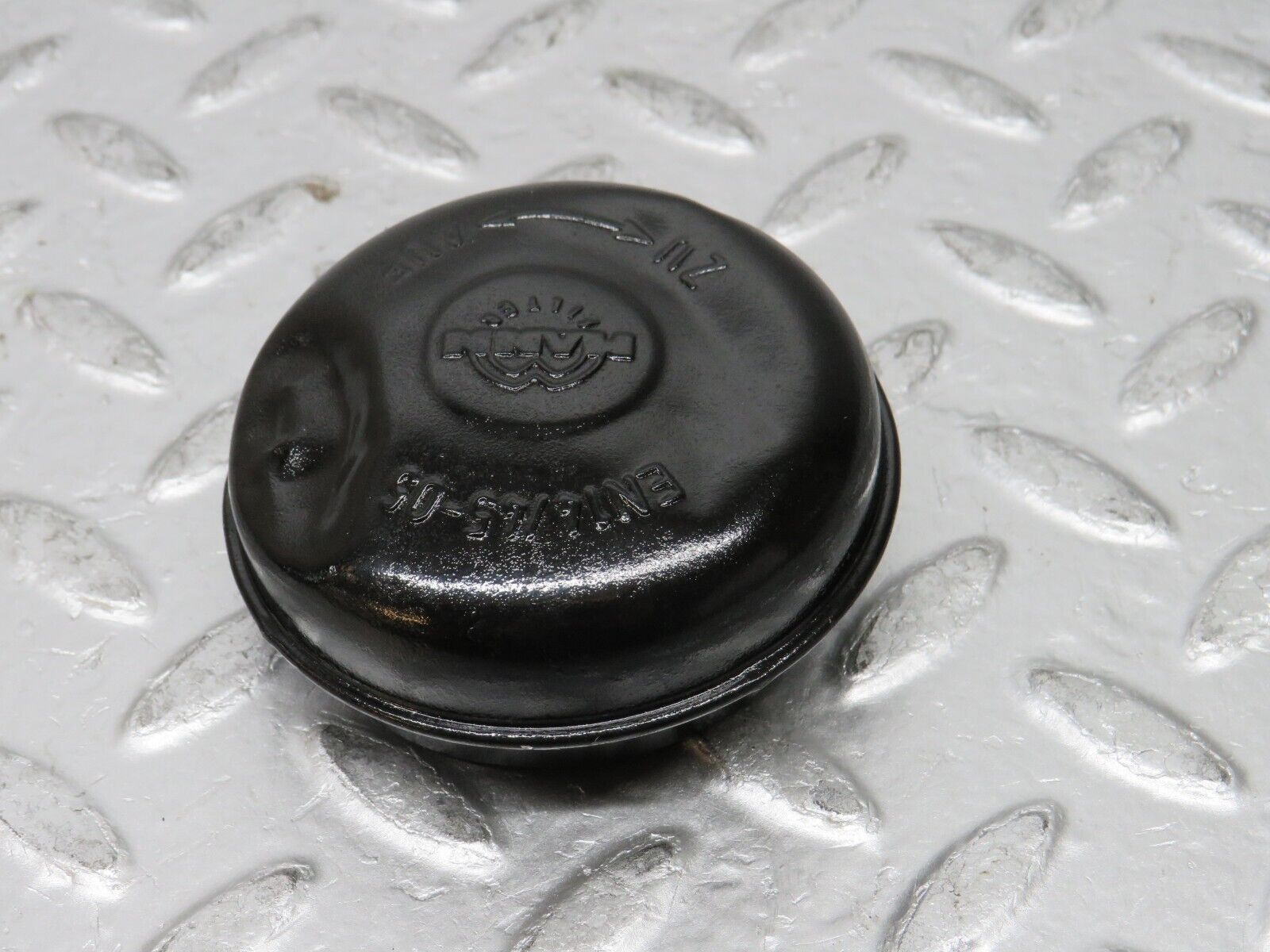 0266 Mercedes-Benz W120 Ponton Oil Filler Cap MANN