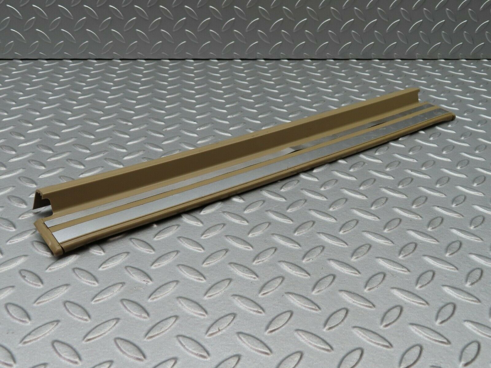 5239 Mercedes-Benz W124 230E Rear Door Sill Left