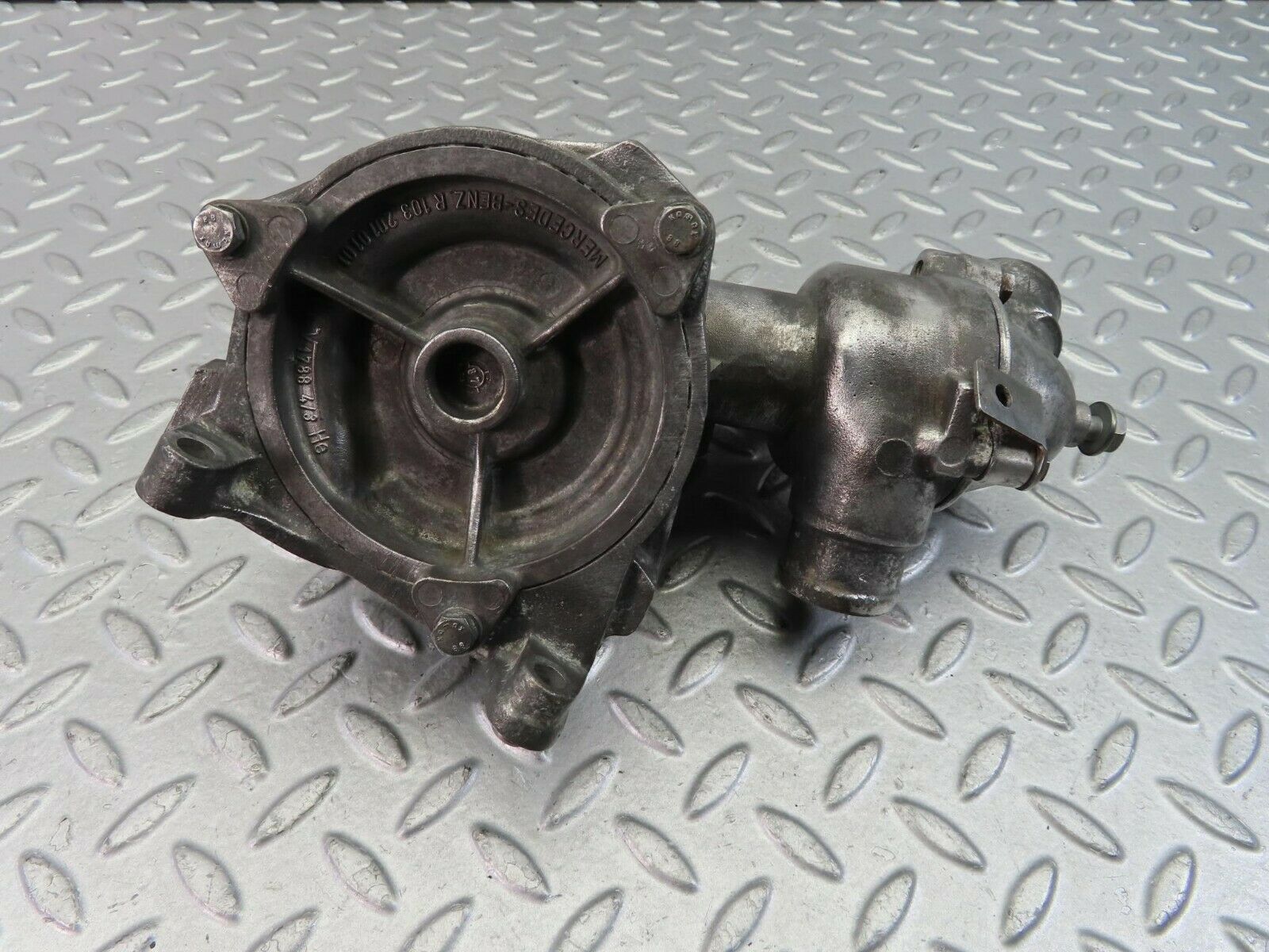 9428 Mercedes-Benz C124 300CE Coupe Water Pump 1032010101