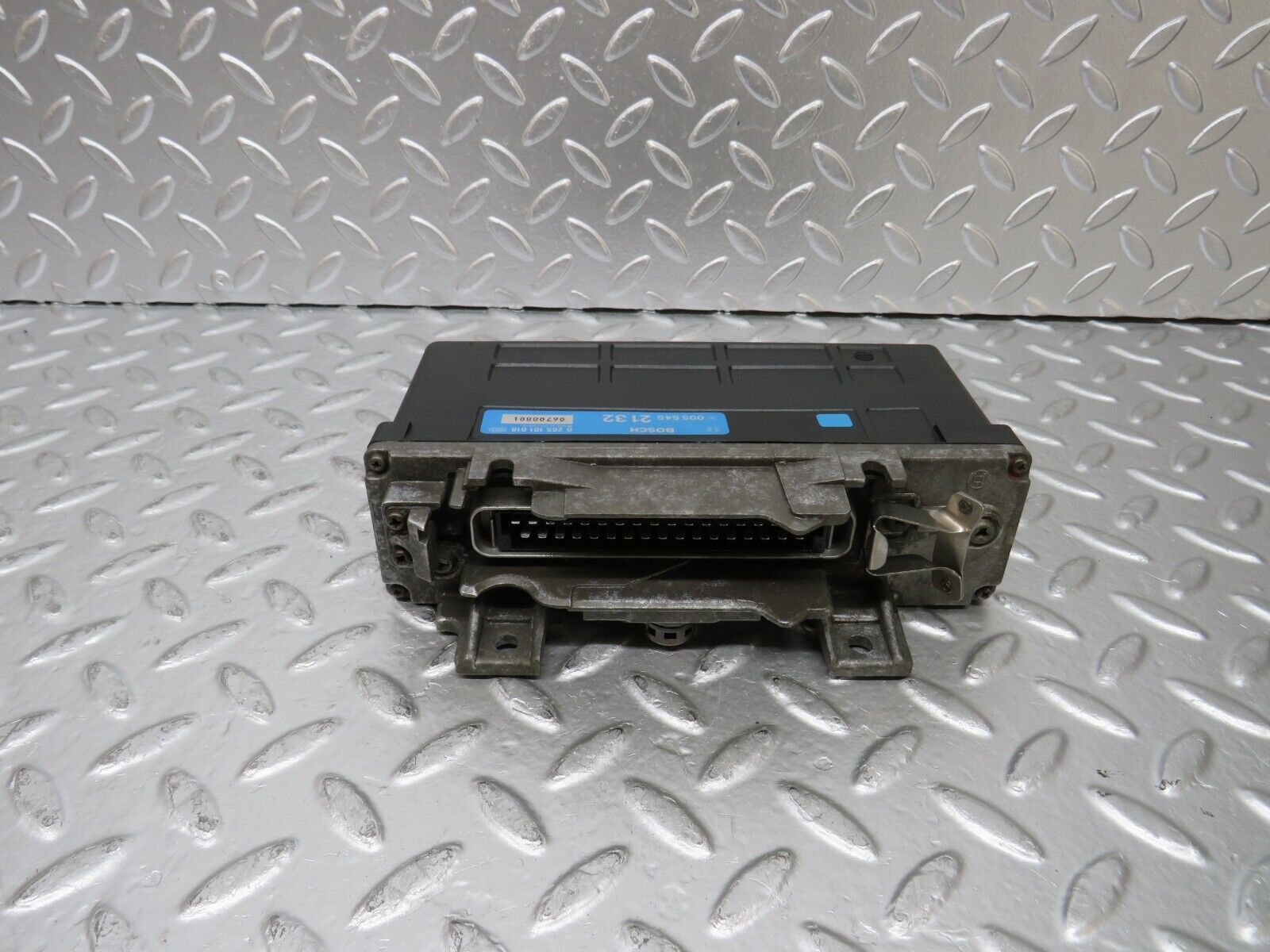 25220 Mercedes-Benz W201 190D ABS Control Unit Bosch 0055452132