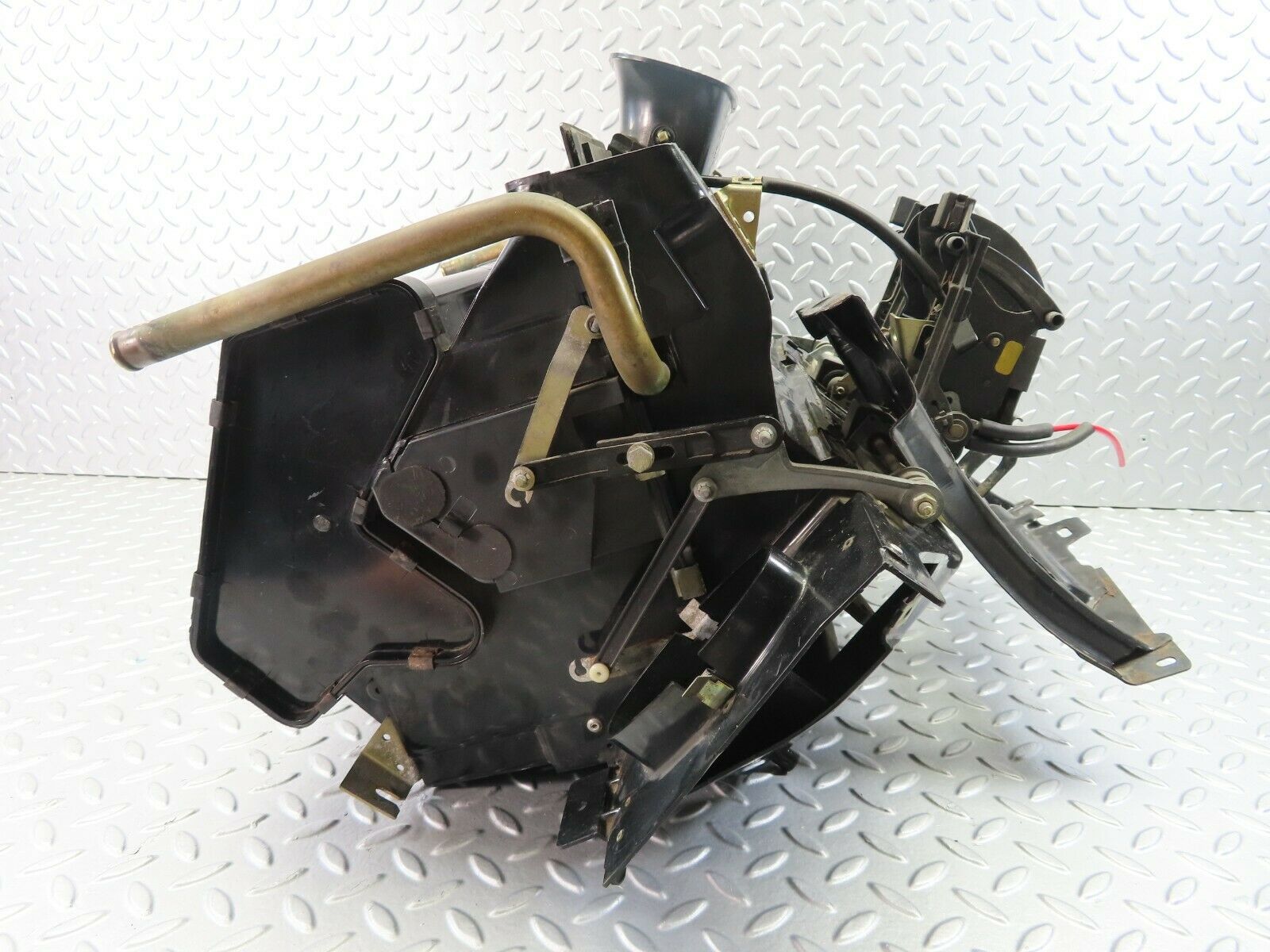 7483 Mercedes-Benz W116 450SE Heater Box Blower Housing