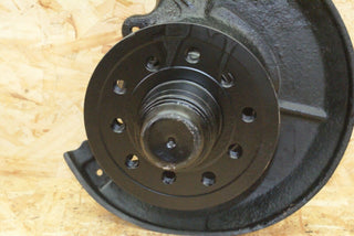 2335 Mercedes-Benz W123 280E Front Right Wheel Hub