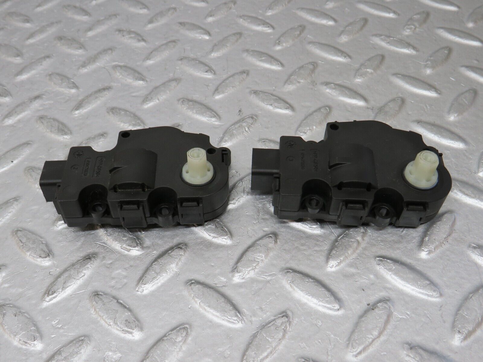 35272 Mercedes-Benz W221 Heater Actuator Motor 2x