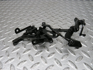 31993 Mercedes-Benz W123 230E Throttle Linkage