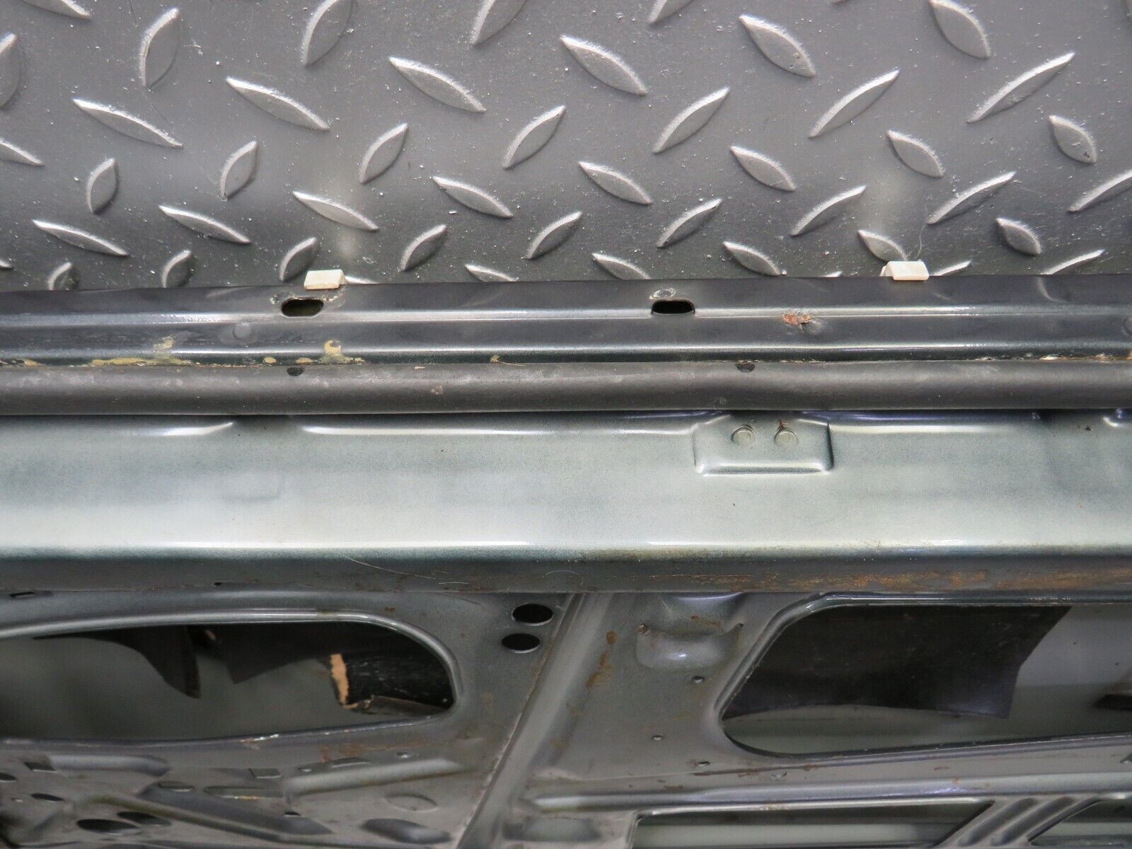 37879 Mercedes-Benz A124 320E Cabriolet Front Left Door