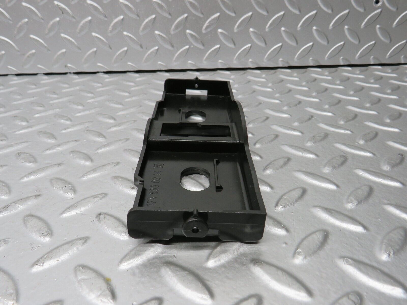 30305 Mercedes-Benz W124 230E Heating Regulator Holder 1248330214