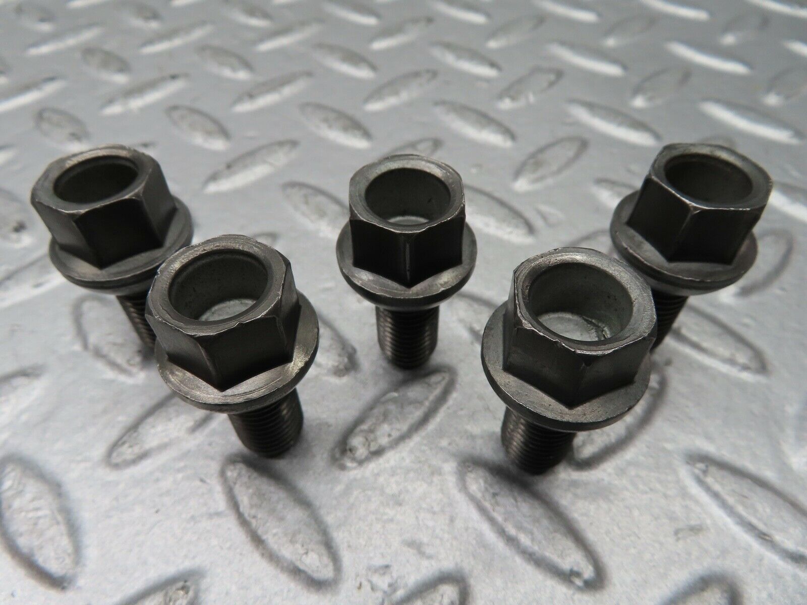 20535 Mercedes-Benz 5x Alloy Wheel Lug Bolt M12x1.5