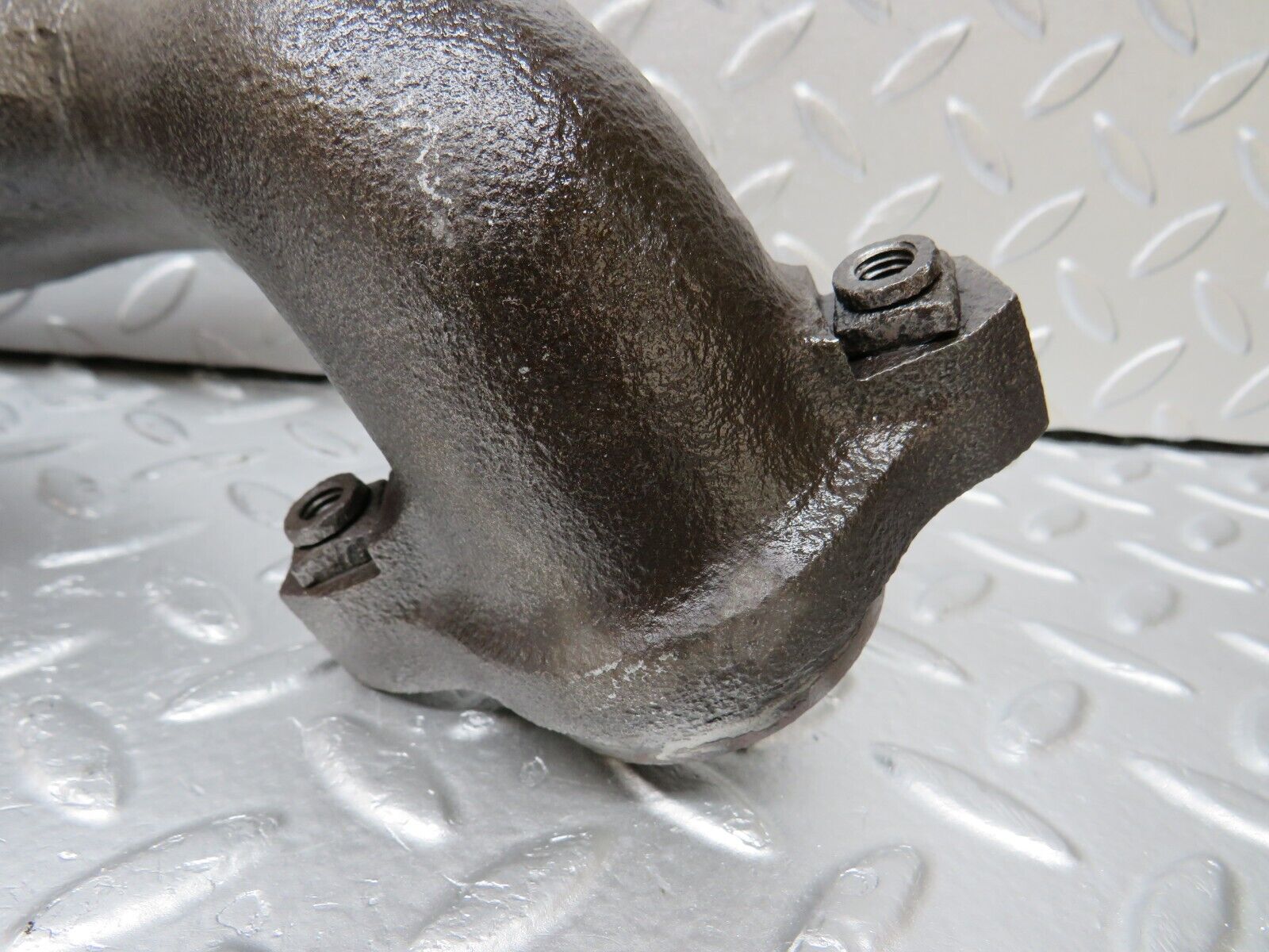 34636 Mercedes-Benz C126 380SEC Exhaust Manifold Right 1161420602 1161420702