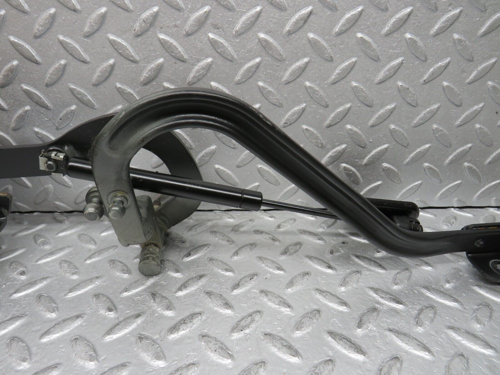 37853 Mercedes-Benz A124 320E Cabriolet Trunk Boot Soft Top Hinge Left Side