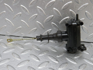 33648 Mercedes-Benz W201 190E 2.0L Door Lock Vacuum Actuator Rear Right