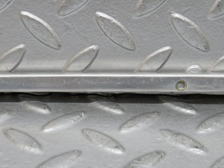 32573 Mercedes-Benz S124 300TE Wagon Sunroof Chrome Trim