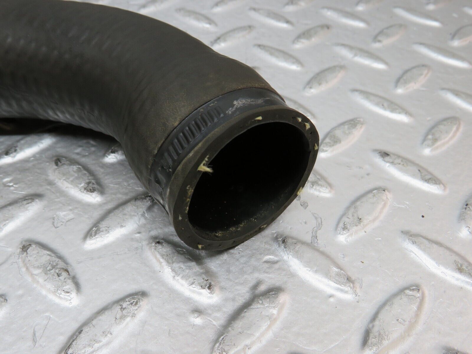 26419 Mercedes-Benz C124 220CE Radiator Hose Pipe Pair 1245015582 1245015682