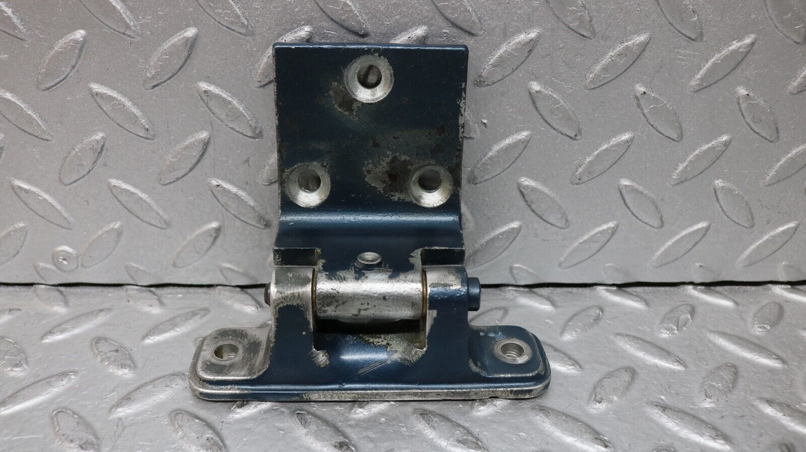 37273 Mercedes-Benz W109 300SEL Door Hinge Left Side