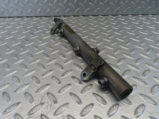 11207 Mercedes-Benz W221 S320 Fuel Rail Right Side With Pressure Sensor