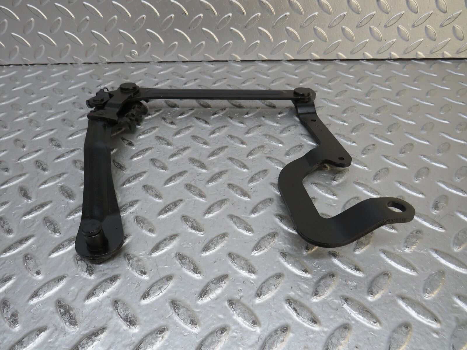 28788 Mercedes-Benz W123 230E Bonnet Hinge Right Side