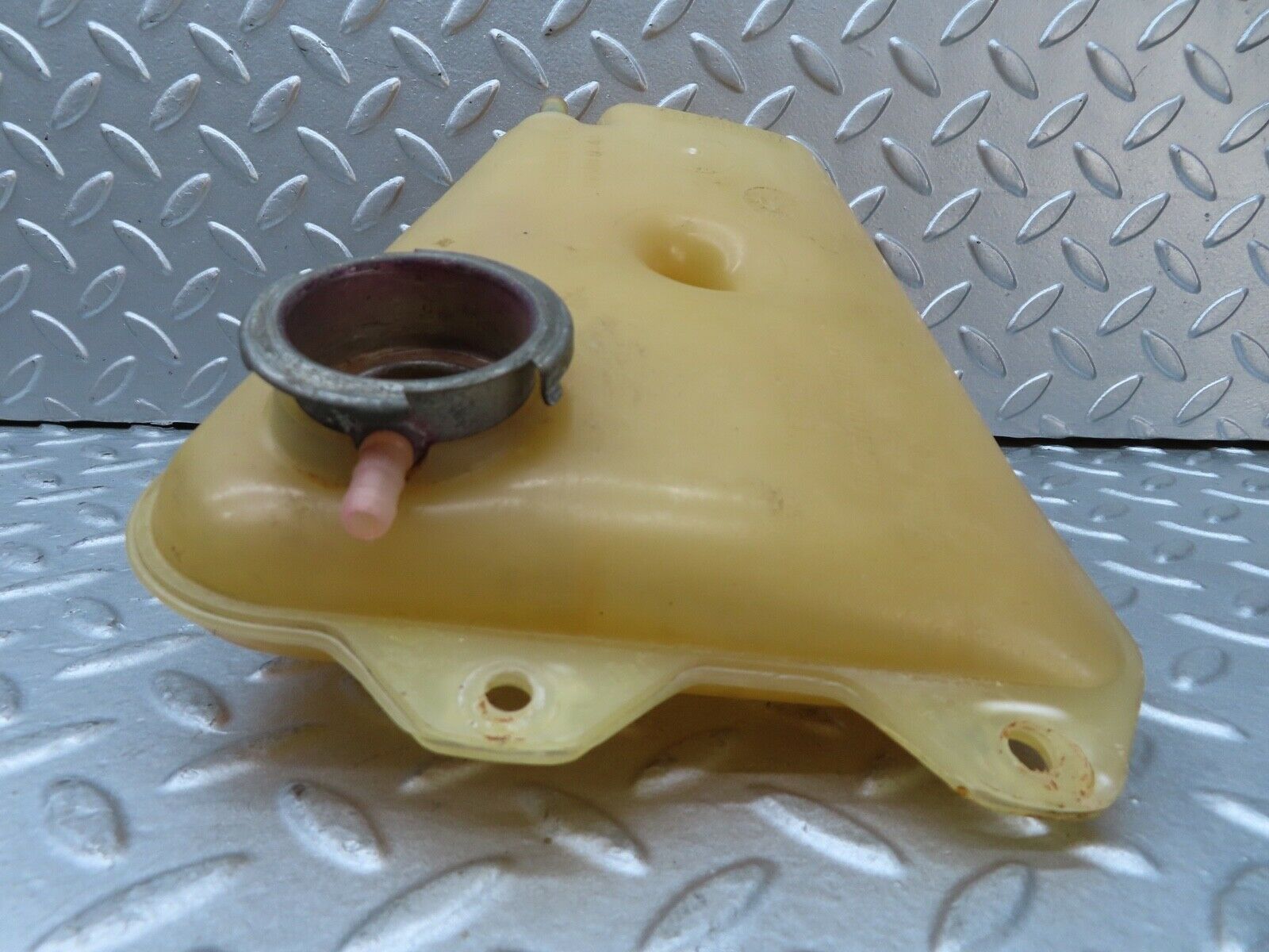 17612 Mercedes-Benz W116 450SEL Coolant Tank Reservoir 1165000449