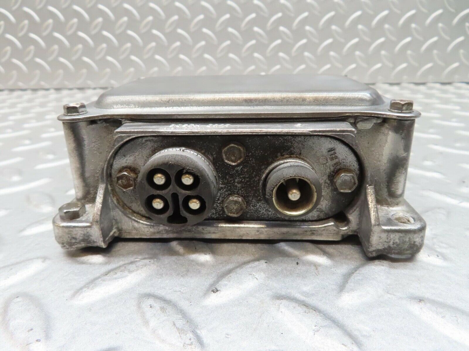 14350 Mercedes-Benz W116 350SE Ignition Control Unit Bosch 0227100001
