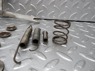 40504 Mercedes-Benz W110 230 Rear Brake Shoes Accessories Left And Right