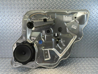 W221 rear right door window regulator used OEM