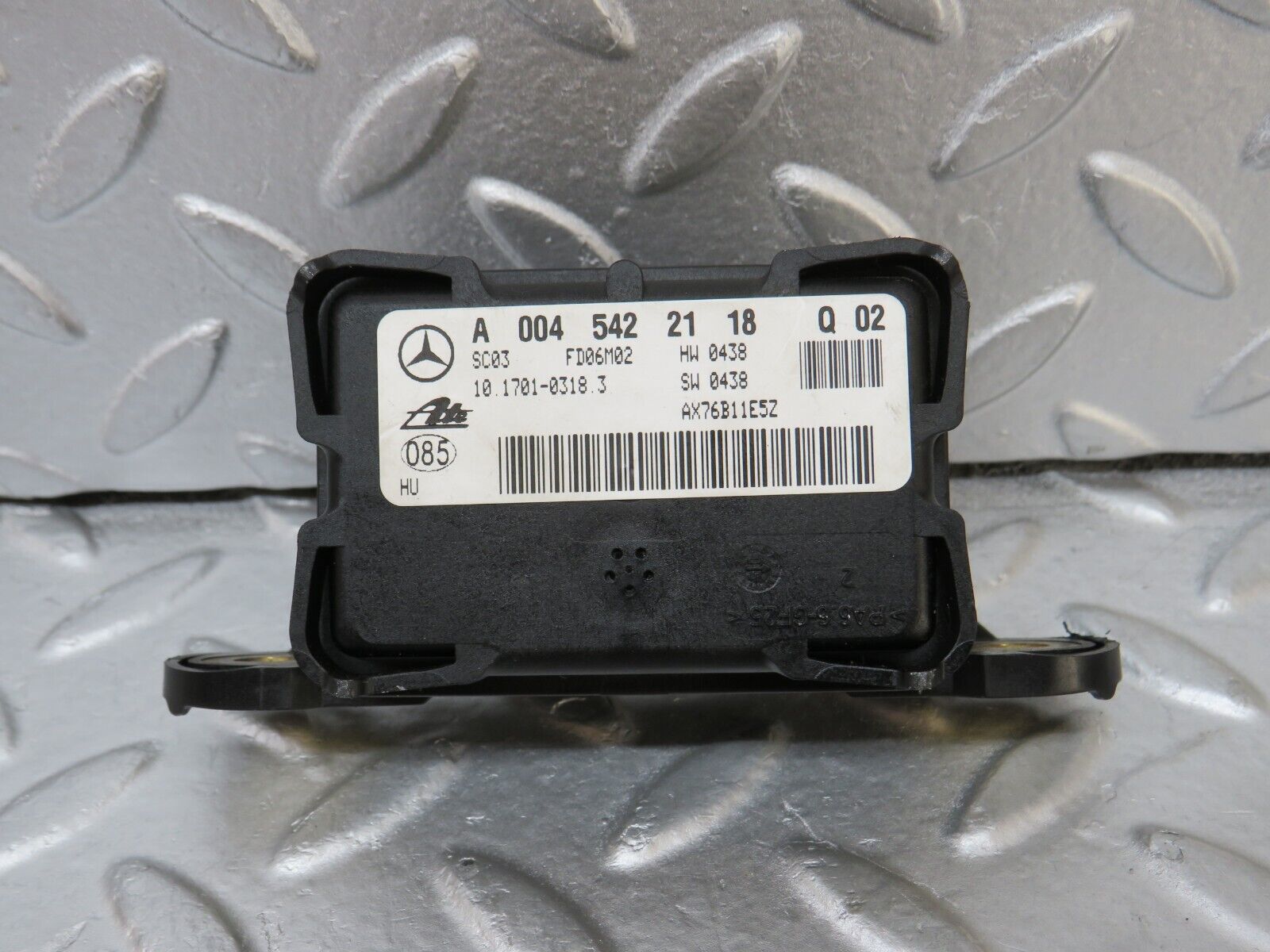 35144 Mercedes-Benz W221 ESP Yaw Rate Sensor 0045422118