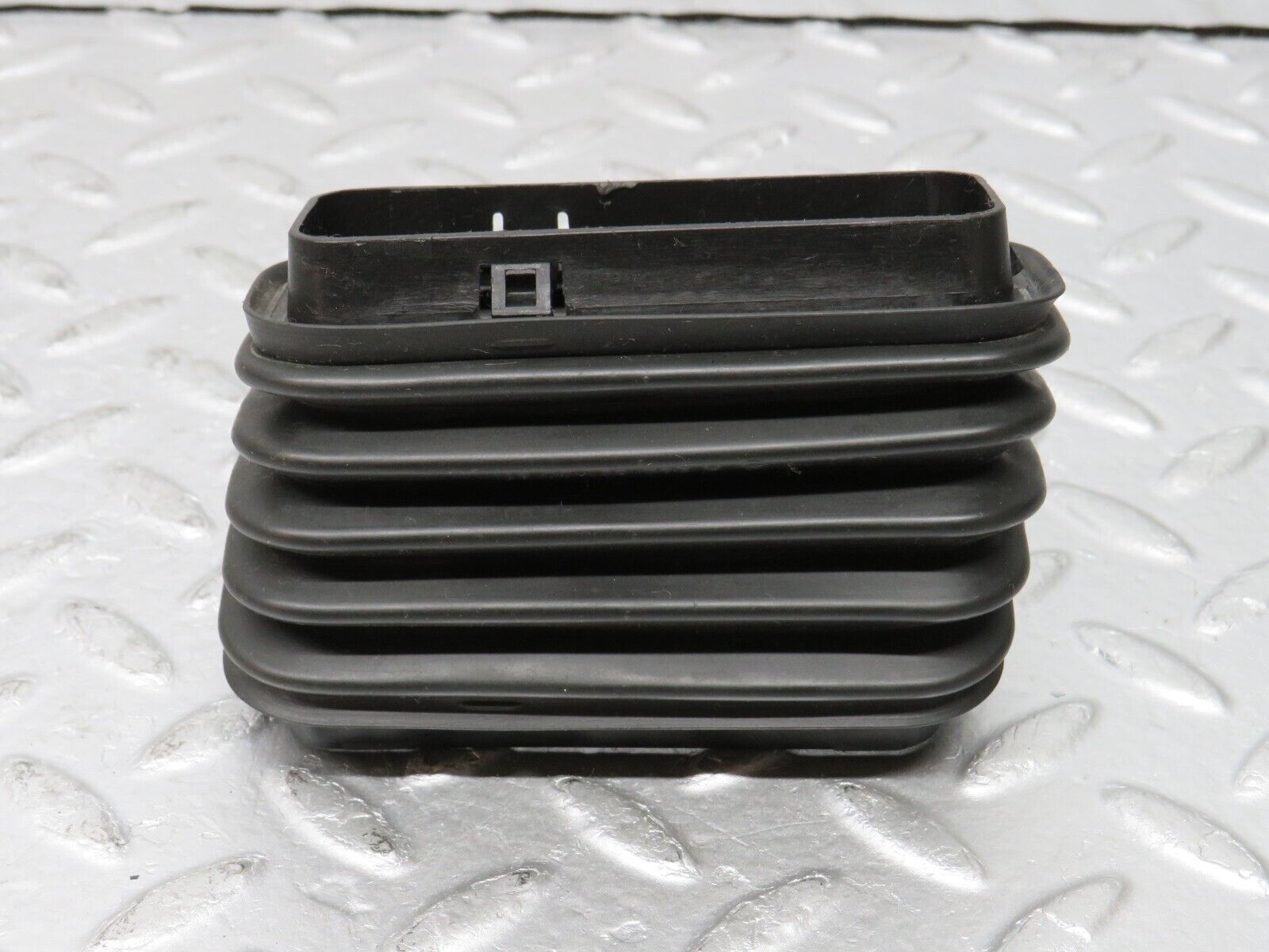 33456 Mercedes-Benz W202 C180 Front Door Wire Protector Rubber 2028210097