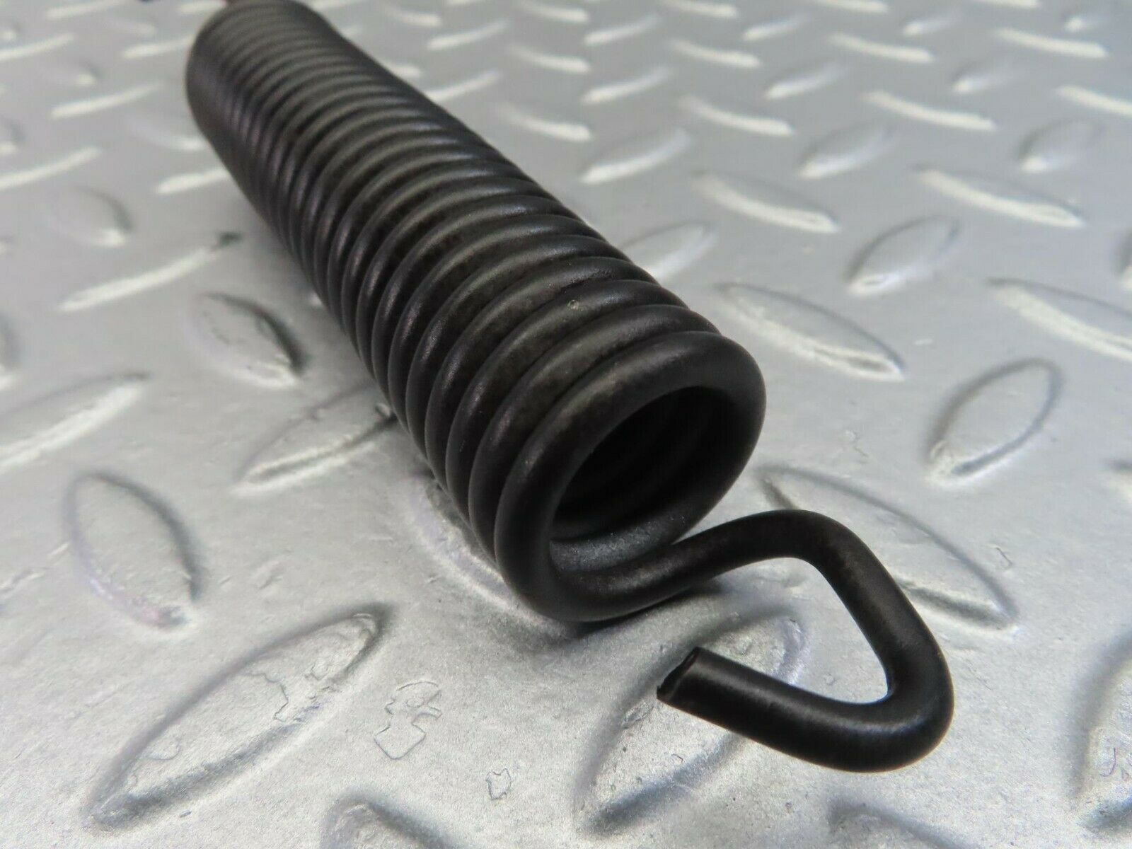 10013 Mercedes-Benz W114 Bonnet Hinge Spring
