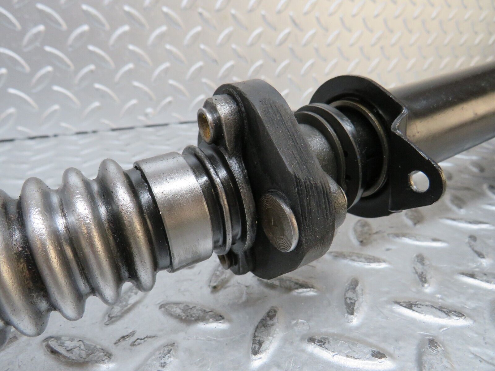 28474 Mercedes-Benz S123 240D Wagon Steering Column