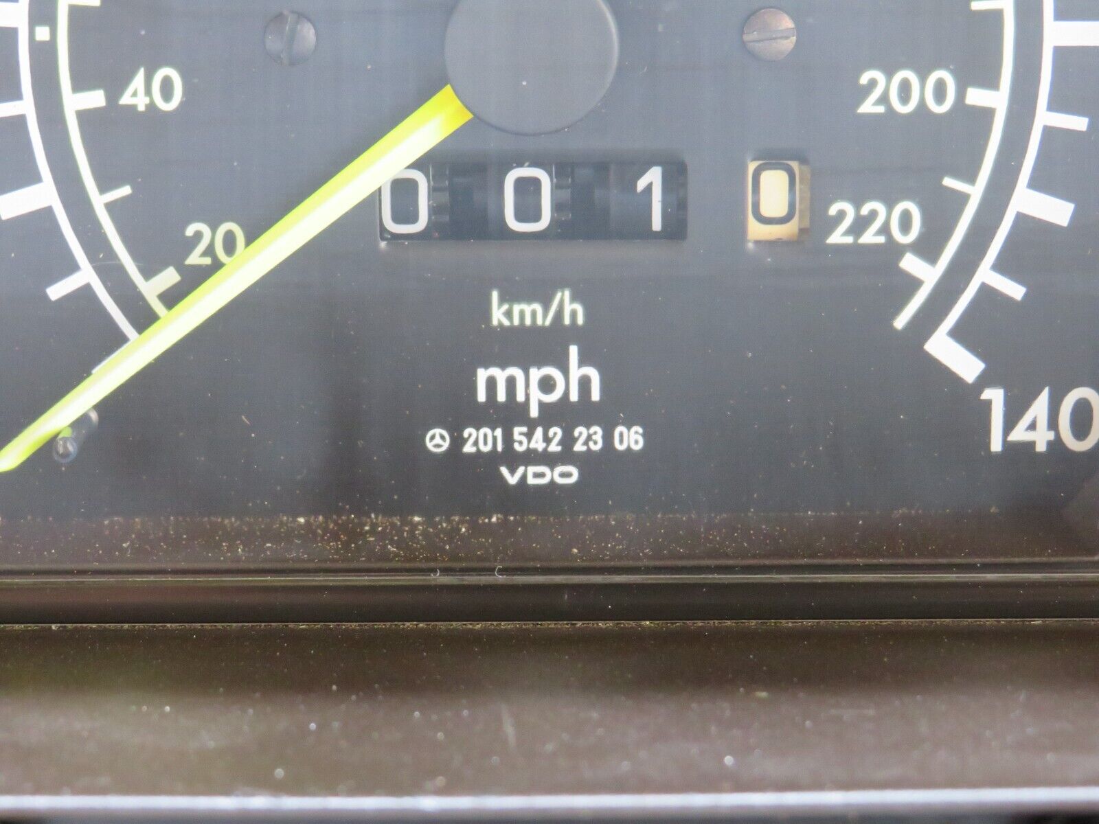 36528 Mercedes-Benz W201 190E 2.0L Instrument Cluster 2015438321 2015422306