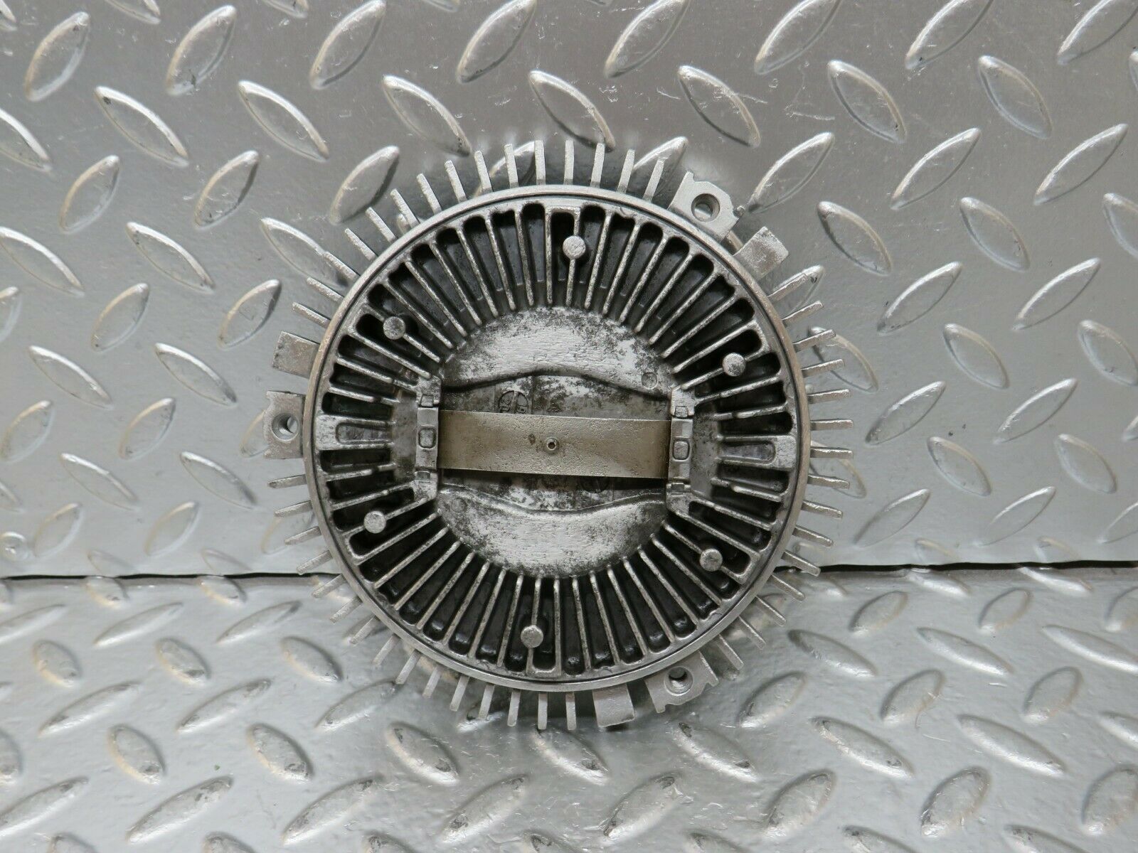 24331 Mercedes-Benz S124 220TE Wagon Engine Cooling Fan Clutch