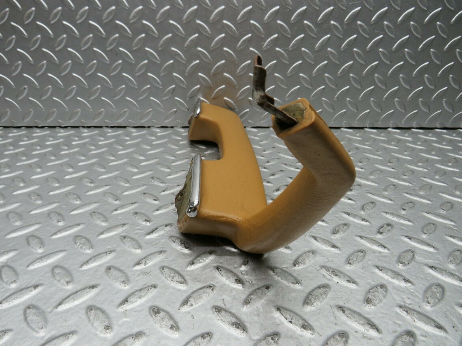 21966 Mercedes-Benz S123 280TE Rear Right Door Handle Palomino 1239701801