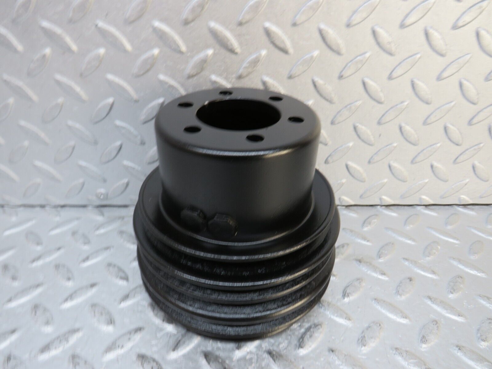 37653 Mercedes-Benz W109 300SEL Crankshaft Pulley