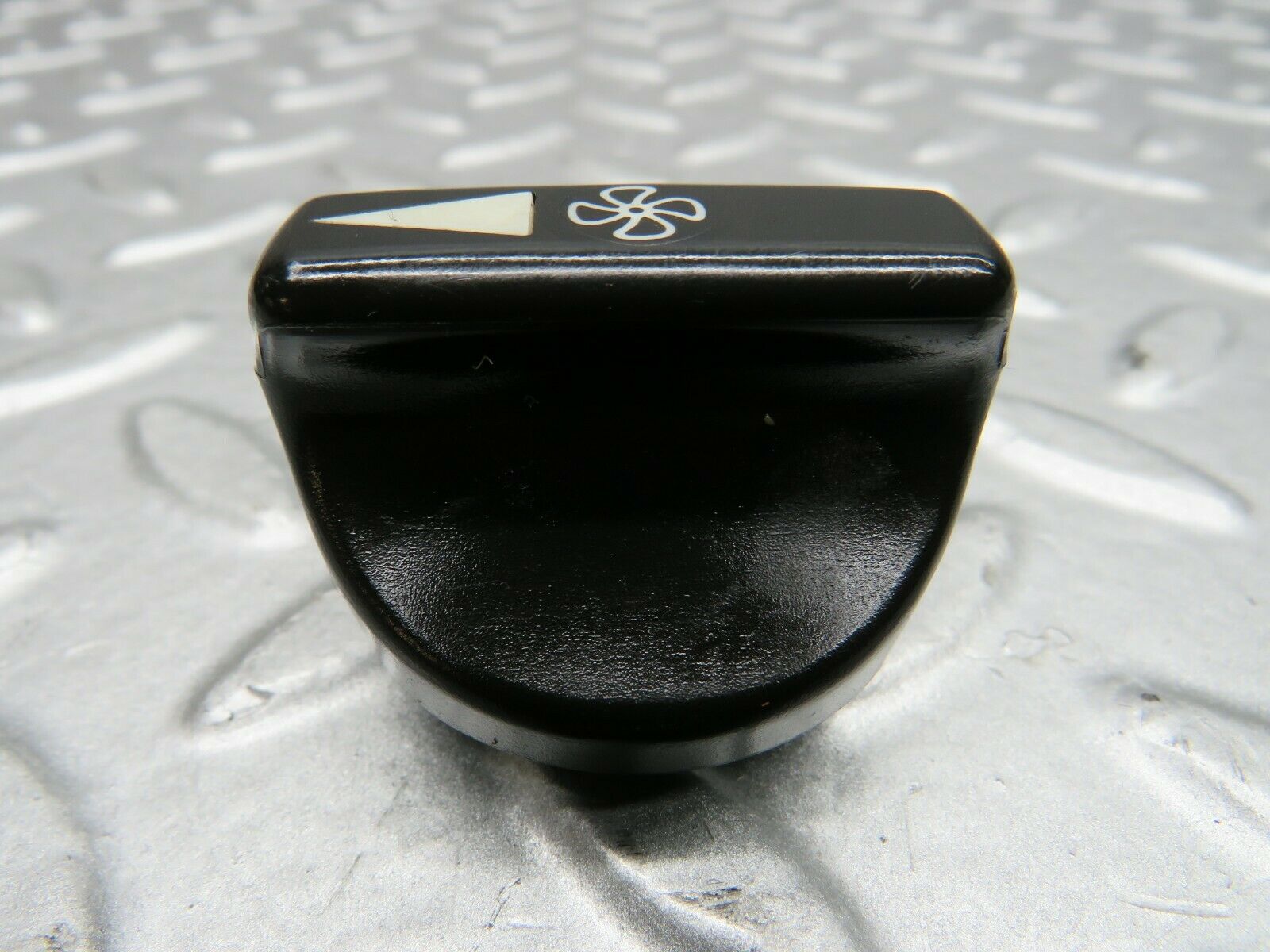 22076 Mercedes-Benz S123 280TE Heater Control Knob Set