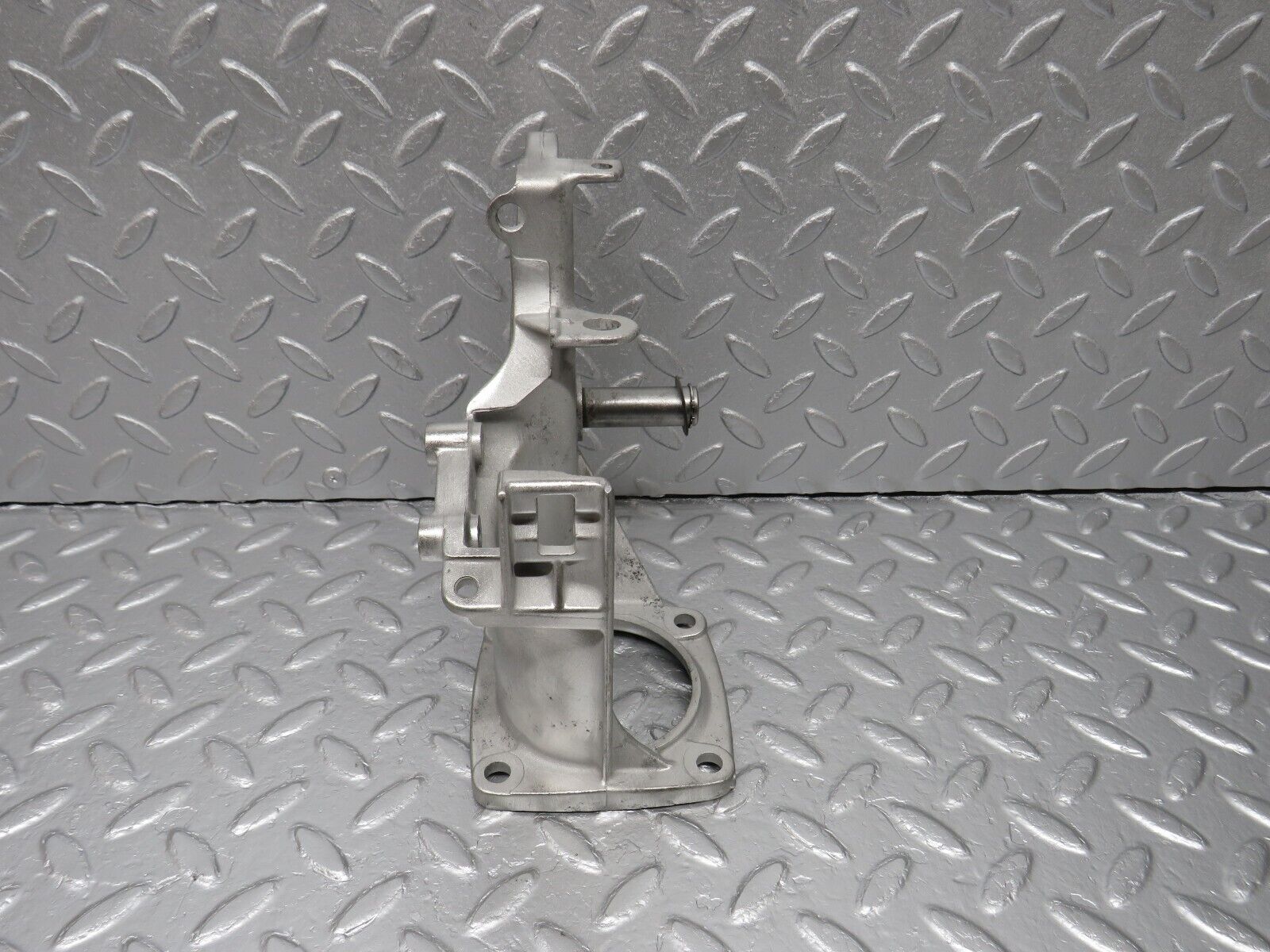 40653 Mercedes-Benz W123 300D Brake Pedal Bracket 1232900219