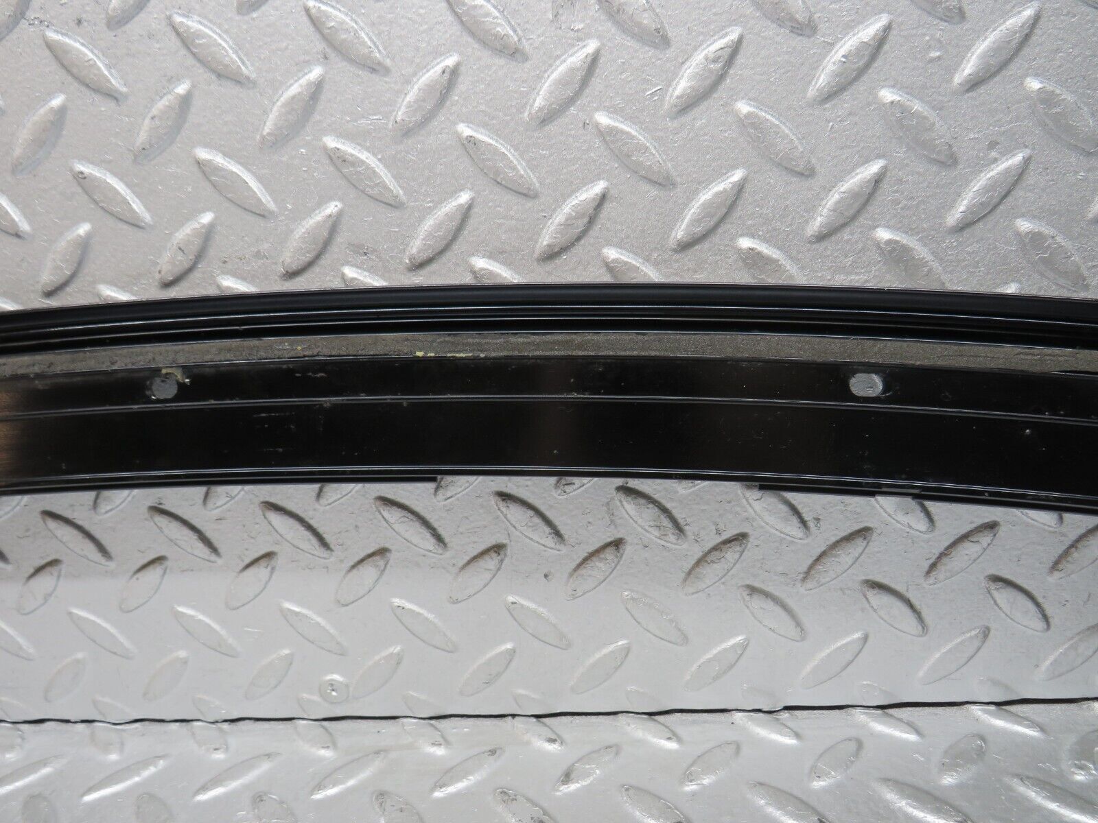 37889 Mercedes-Benz A124 320E Cabriolet Windscreen Top Moulding Trim