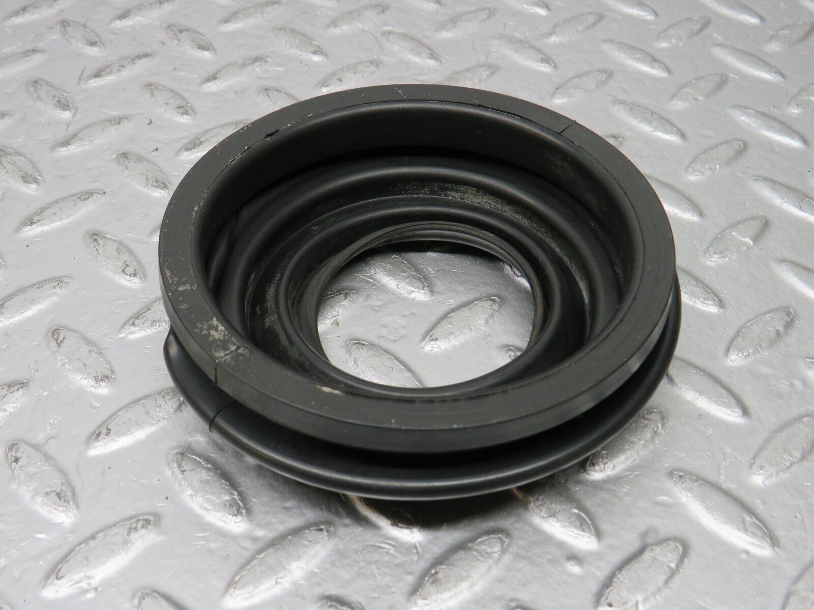 33468 Mercedes-Benz W202 C180 Fuel Tank Filler Rubber Gasket