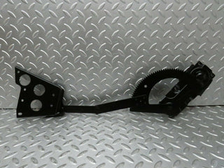 23821 Mercedes-Benz C107 450SLC Rear Right Manual Window Regulator 1076730203
