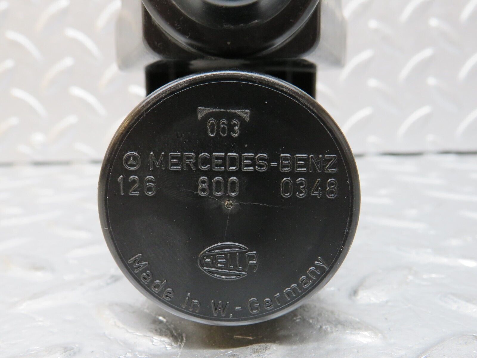 34344 Mercedes-Benz C126 380SEC Coupe Central Locking Pump Hella 1268000348