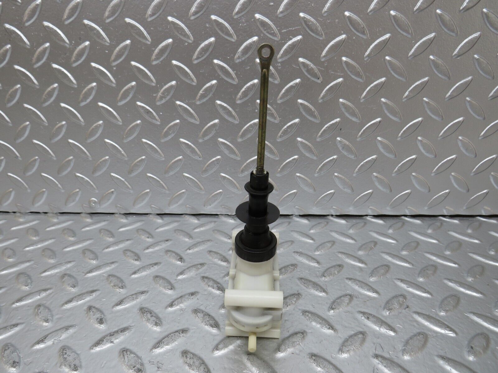 25315 Mercedes-Benz W201 190D Rear Left Door Lock Actuator