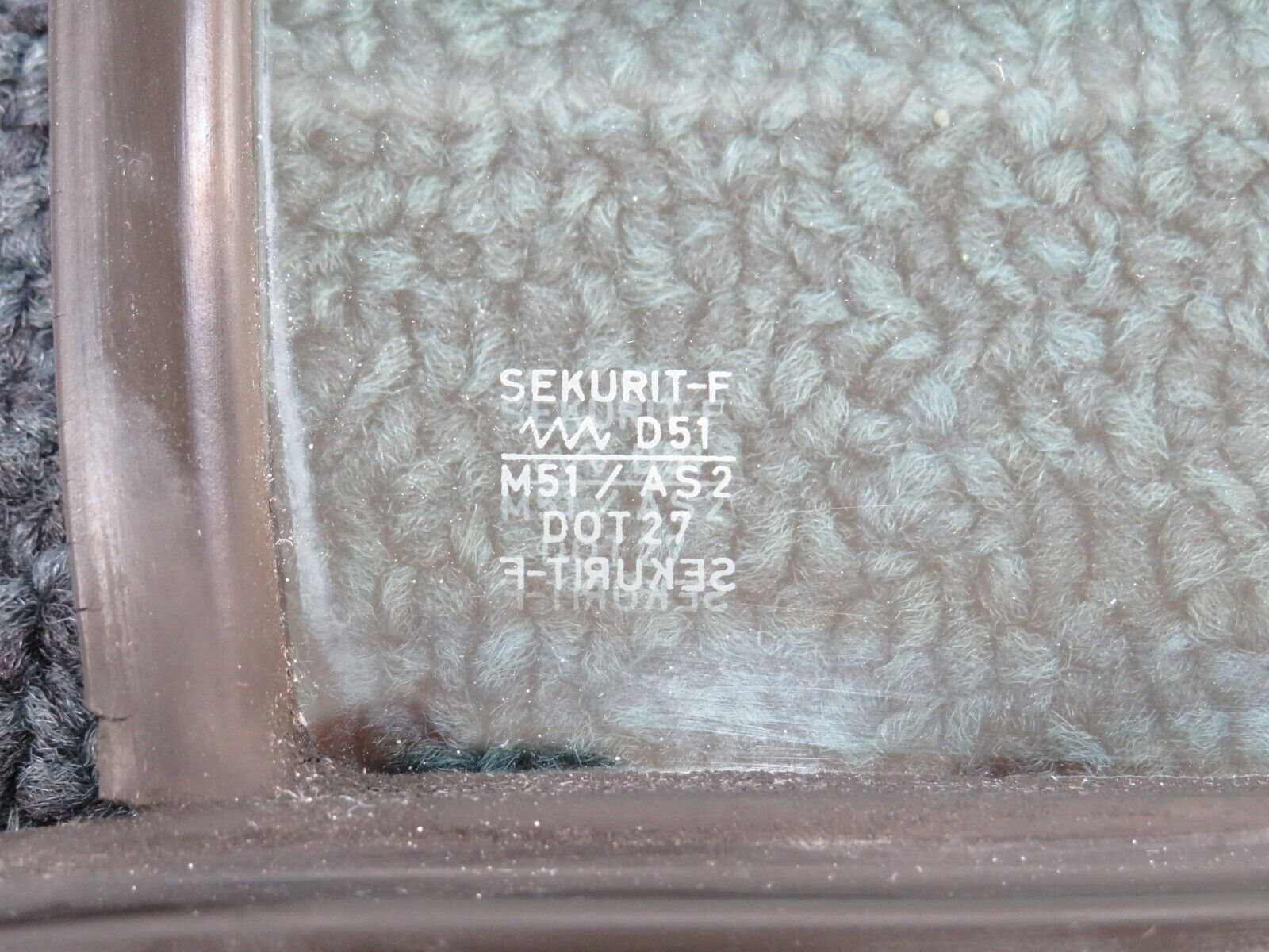 37517 Mercedes-Benz W109 300SEL Rear Left Quarter Window Glass 1087350324